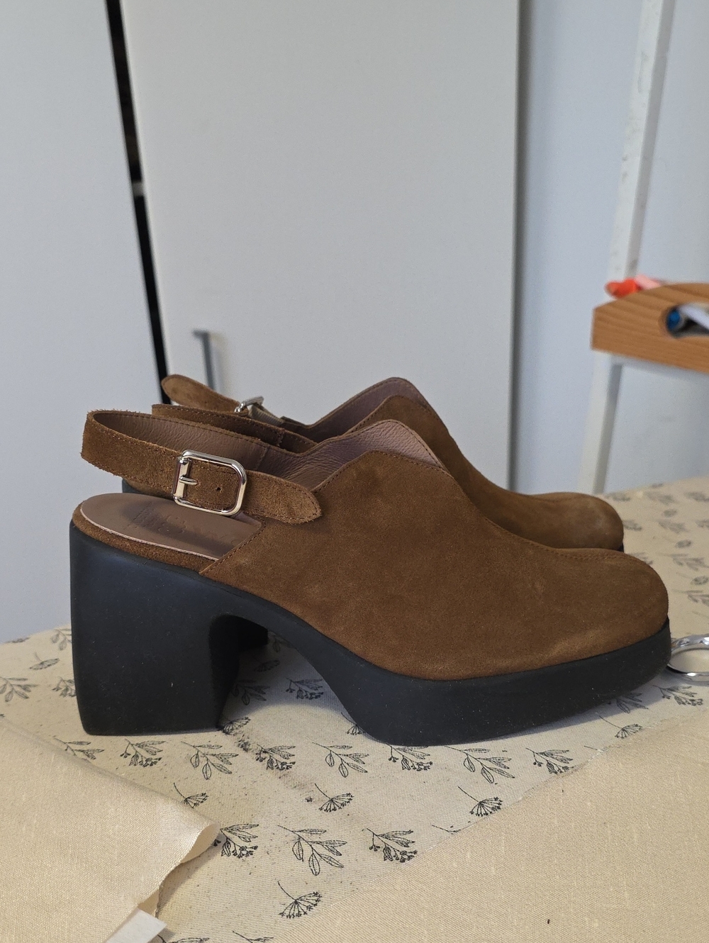 Wonders- Camel Brown Suede Slingback Platform Heels - Women's Size 40 -Size 9 US